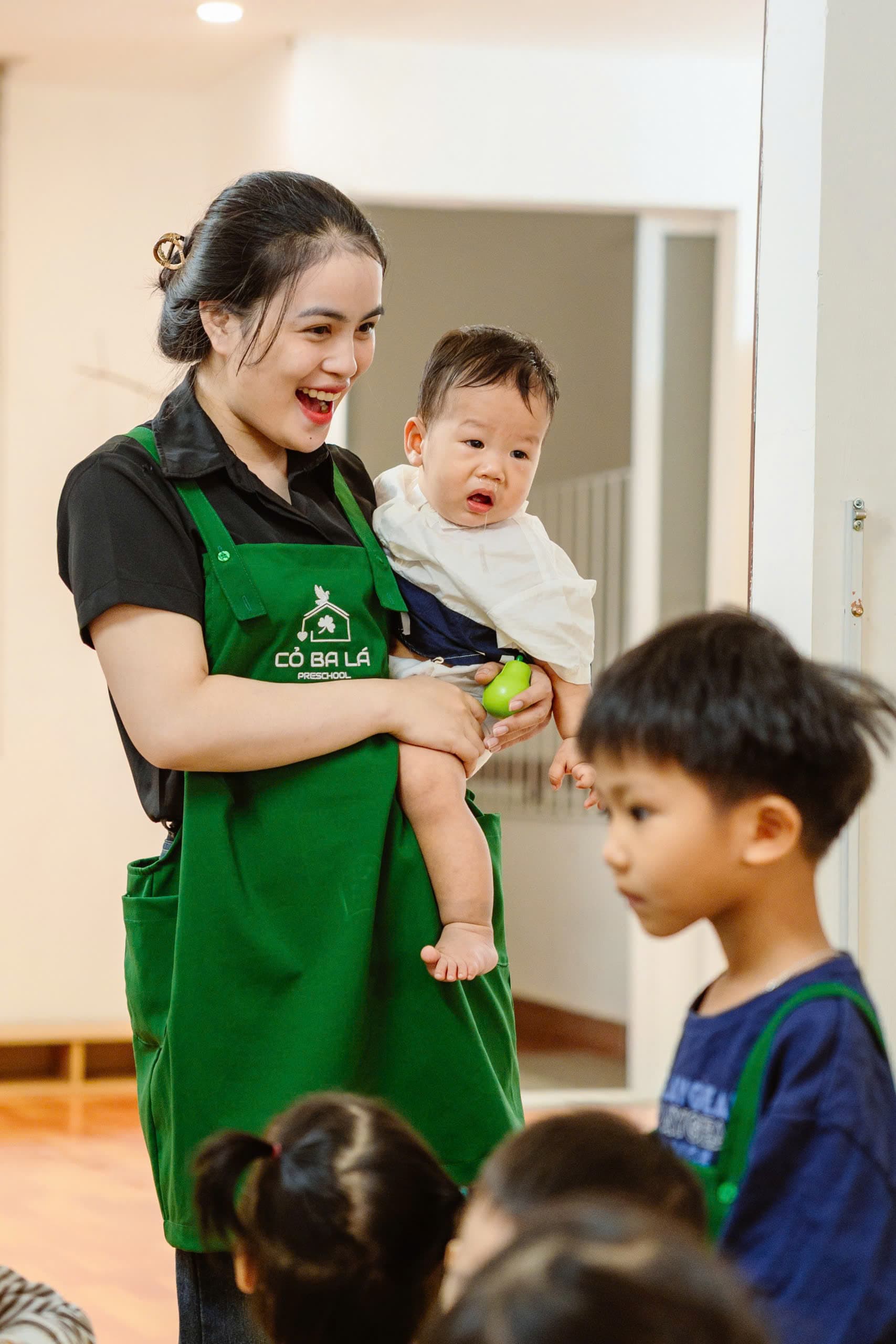 Hoạt động ca hát tập thể ngoài trời