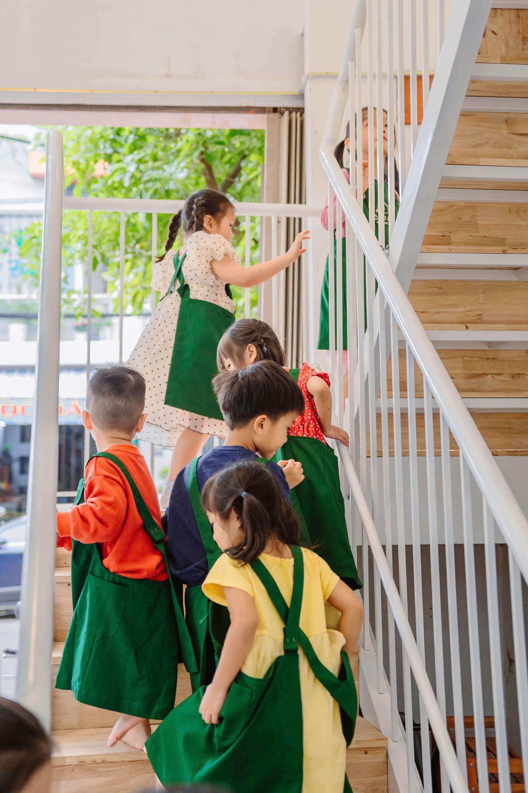 Hoạt động ca hát tập thể ngoài trời